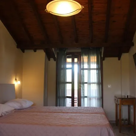 Zepposhouse Neos Marmaras